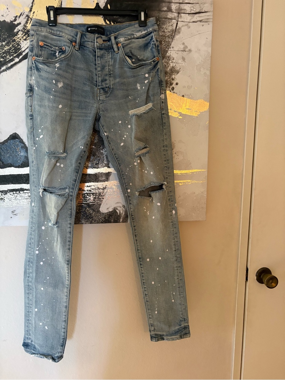 Light Blue Distressed Skinny Jeans with Paint-Splatter